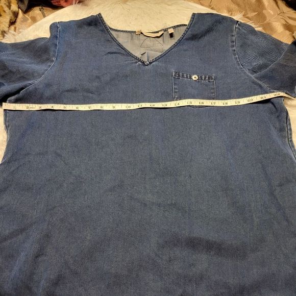 Soft Surroundings chambray tunic - Picture 4 of 6